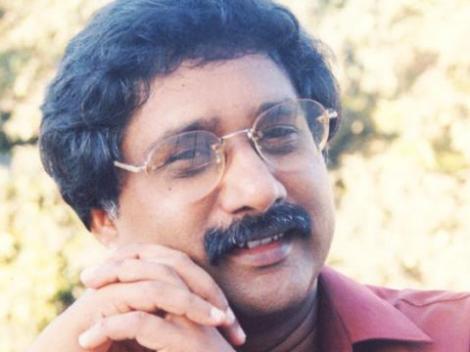 அன்பு நெஞ்சங்களே