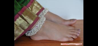 கொலுசு பெண்ணே 