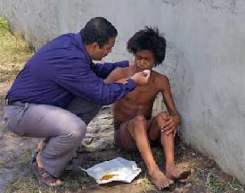  இன்றும் துளிர்விடும் சிறு மனிதம் 