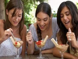 ஐஸ் கிரீம் -  ஹைக்கூ - பூவிதழ்