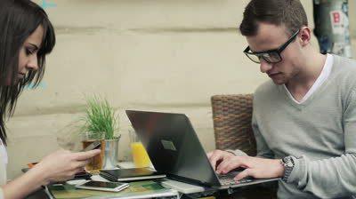 IT கணவனும் மனைவியும்