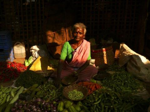 கடையும்  கடைக்குட்டியும்