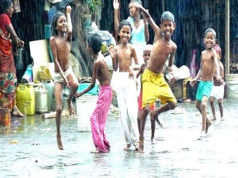 இனமற்ற மழை -நாகூர் லெத்தீப்