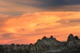 அந்தி வானம் சிவந்திருப்பது ஏன் 