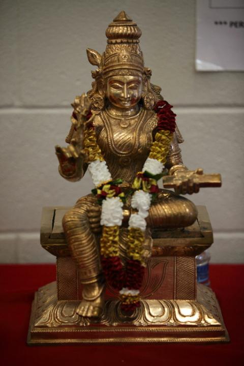 இனிதாய் மகிழ்வாள் எங்கள் தாய் 2