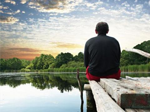 நினைவை எழுதும் பேனா வேண்டும்