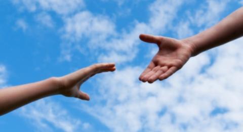 தொடர்பு எல்லைக்கு அப்பால் - சந்தோஷ்