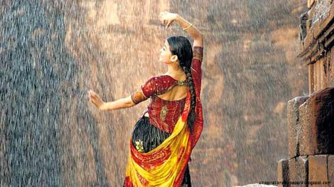 மழையாக வருவேனடி உன்னை தேடி 555