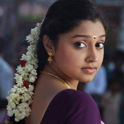 கூந்தல் மல்லிகை பேசினால் கூந்தல் மல்லிகை பேசினால்