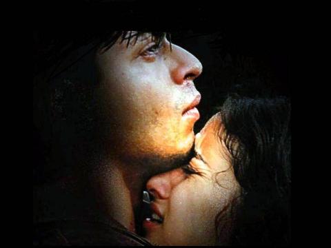 காதல்வேதம் ஓர் தீவிரவாதம்