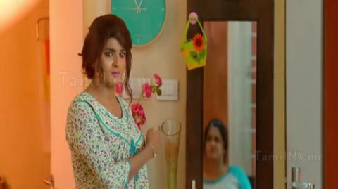 அவளை பற்றி  சொல்கிறேன்