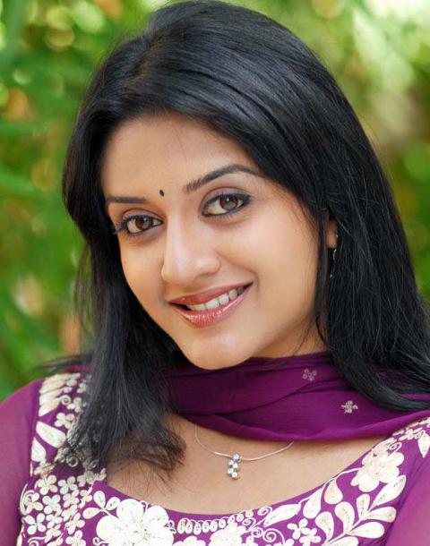 அடிமனதைக் கொத்திவிட்டு அன்னமகள் நடந்துசென்றாள்