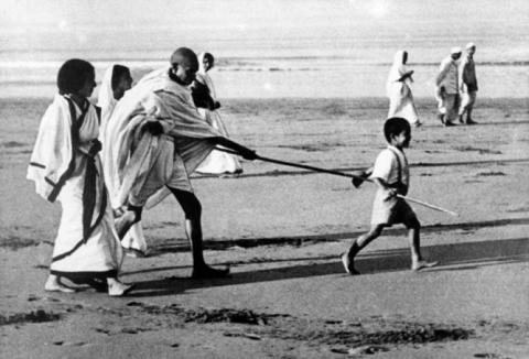 நெஞ்சில் நிறைந்த மகாத்மா நெஞ்சில் நிறைந்த மகாத்மா