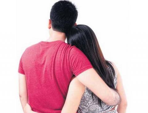 இரண்டு வரிகளில் இலக்கியம்