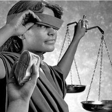 சாதிகள் நிறைந்த வீதியில்