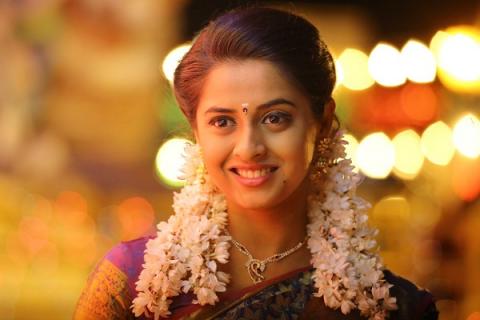 உயிர் கொண்ட மல்லிகையே  555