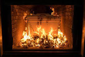 சாய்ந்ததும் மண்ணில் சவமே