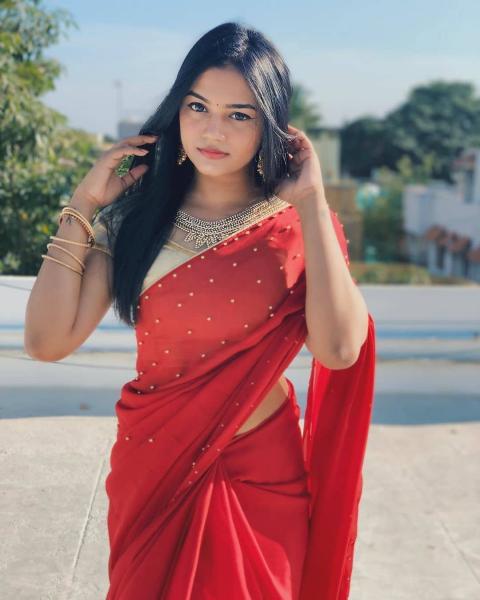 என்னை மயக்கியதென்னடி கண்ணே   555