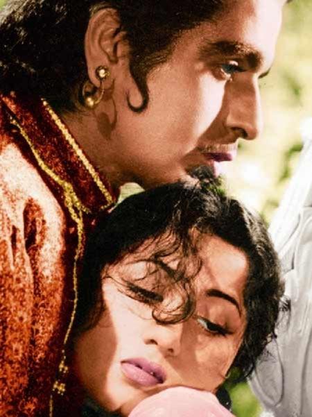 அனார்கலியின் காதல் கண்ணீர் ஆனது