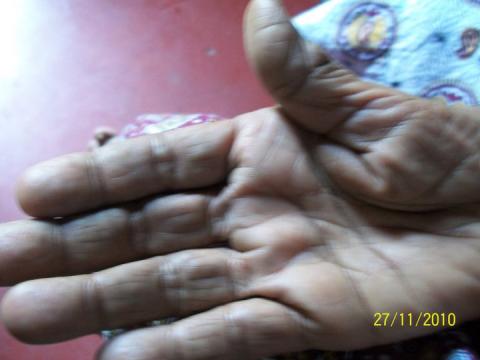 தாயாரின் அன்னமிட்ட கை - நேரிசை வெண்பா