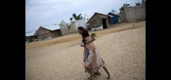 பகை வீழ்த்த துடிக்கும் என் கரங்கள் பகை வீழ்த்த துடிக்கும் என் கரங்கள்